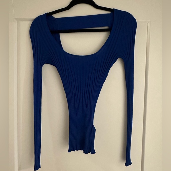 Gorgeous fitted/stretchy Ted Baker top - Picture 2 of 2